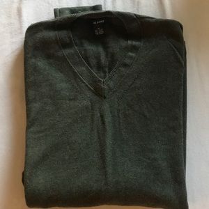 Alfani Olive green v neck sweater. Size medium.